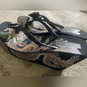 Bebe bling thong wedges (Chinese dragon) brand new